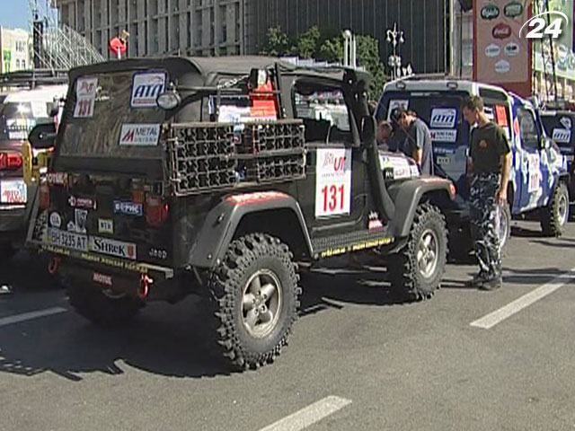 В Киеве стартовали самые масштабные гонки по бездорожью В Киеве стартовали самые масштабные гонки по бездорожью