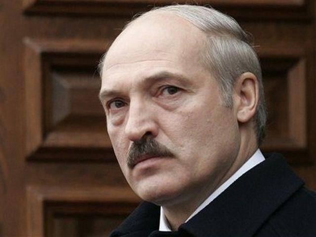 Лукашенко прилетит в Киев перед финальным матчем ЕВРО