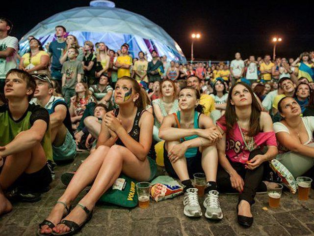Фінал ЄВРО-2012 у Києві святкували до 4 ранку. Обійшлось без порушень
