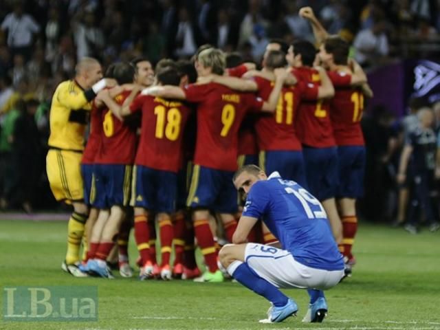 Вчора збірна Іспанії з рахунком 4:0 перемогла італійців (ФОТО) Вчора збірна Іспанії з рахунком 4:0 перемогла італійців (ФОТО)