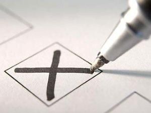 Опитування: Українці на вулицях симпатизують опозиції, в приміщенні — владі Опитування: Українці на вулицях симпатизують опозиції, в приміщенні — владі