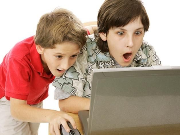 Около 70% родителей не знают, чем занимаются их дети в Интернете