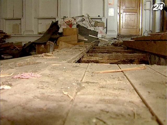 Забудовники Гостиного двору активізувалися після ЄВРО-2012 Забудовники Гостиного двору активізувалися після ЄВРО-2012