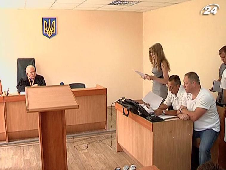 Розпочався суд над підозрюваними у вбивстві в донецькому банку Розпочався суд над підозрюваними у вбивстві в донецькому банку