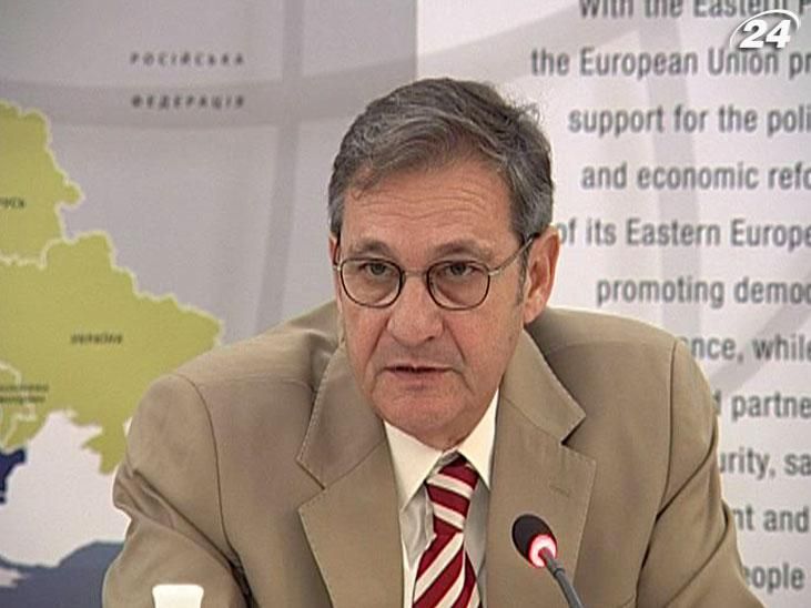 Тейшейра майже рік чекає зустрічі з Тимошенко Тейшейра майже рік чекає зустрічі з Тимошенко