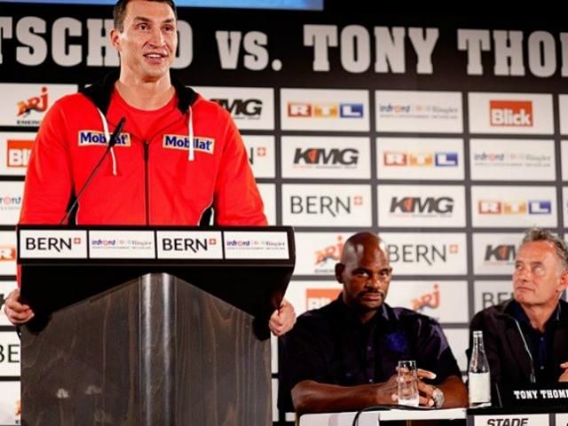 Кличко: Томпсон знає, чого слід очікувати в ніч бою (ФОТО) Кличко: Томпсон знає, чого слід очікувати в ніч бою (ФОТО)