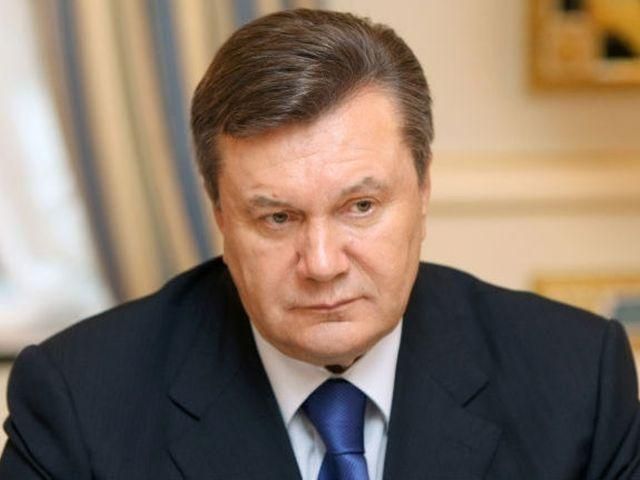Янукович переніс прес-конференцію і збирає керівництво парламенту та фракцій