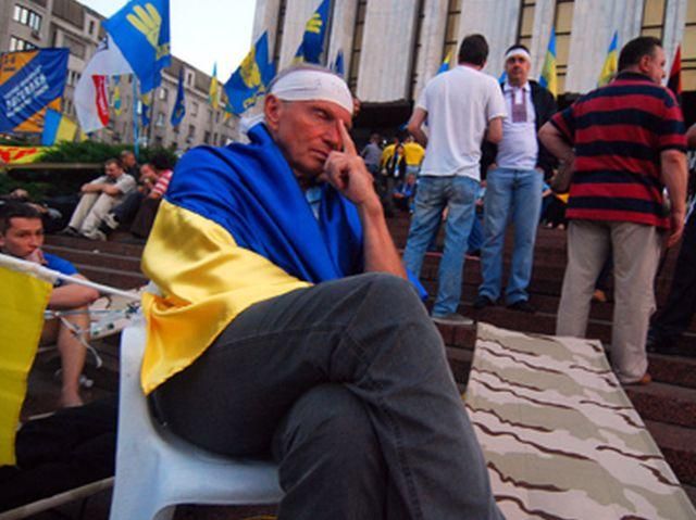 Опозиція вирішила протестувати до скасування "мовного" законопроекту Опозиція вирішила протестувати до скасування "мовного" законопроекту