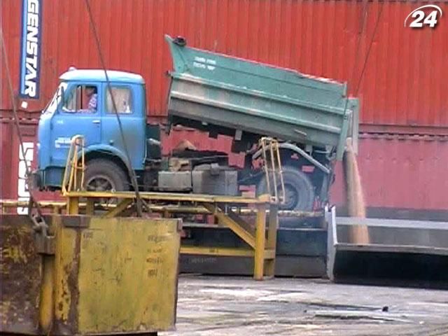 Из-за сертификации элеваторов аграриям негде хранить урожай Из-за сертификации элеваторов аграриям негде хранить урожай