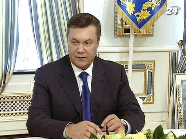 Янукович закликав шукати шляхи врегулювання ситуації