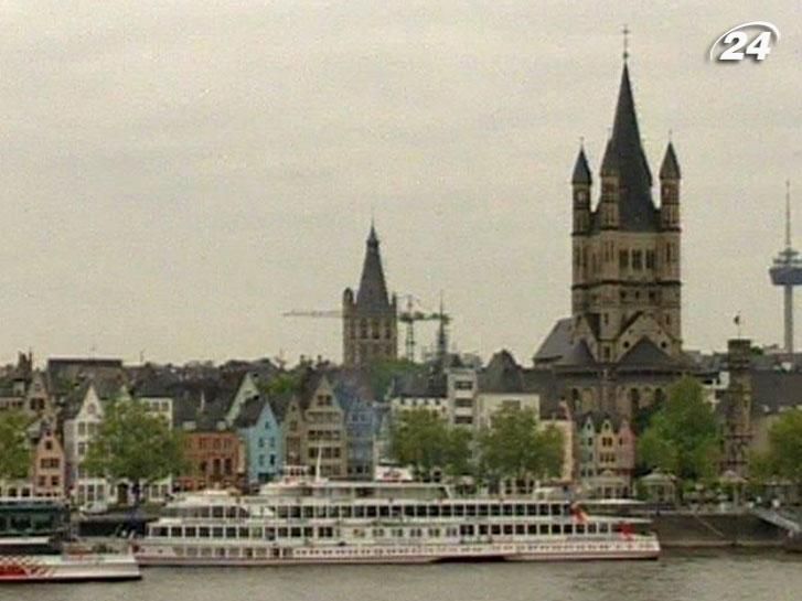 90% зданий в центре Кельна были уничтожены во время Второй мировой 90% зданий в центре Кельна были уничтожены во время Второй мировой