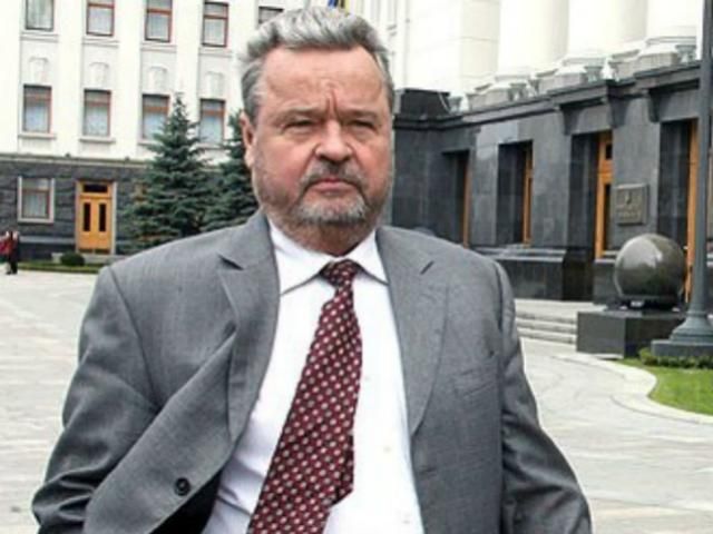 Плющ - фаворит на место Литвина Плющ - фаворит на место Литвина