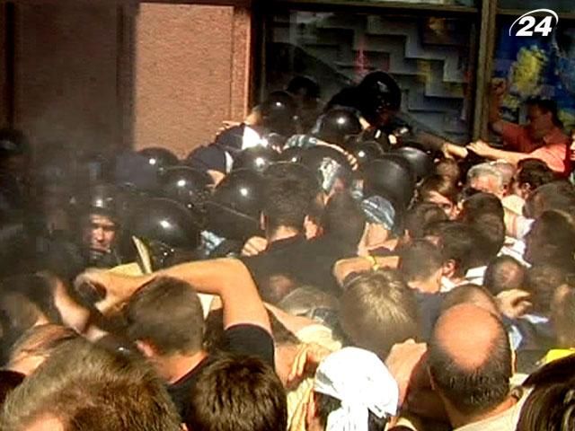 Итог дня: Суд запретил митинговать в центре Киева до 9 июля Итог дня: Суд запретил митинговать в центре Киева до 9 июля