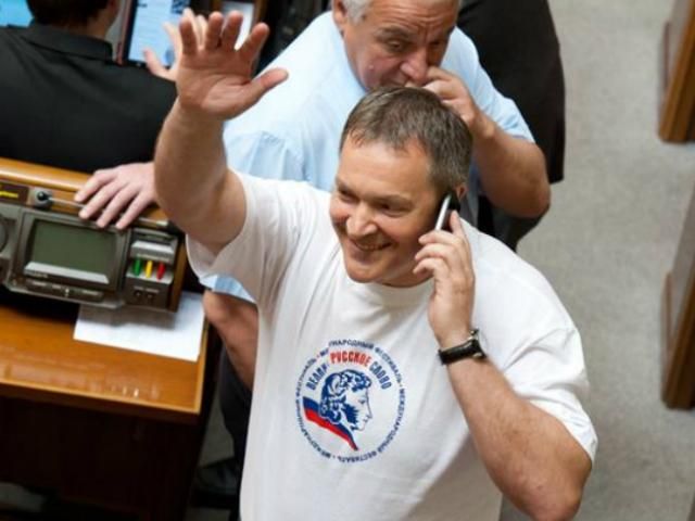 У Донецьку вимагають позбавити громадянства Колесніченка та Ківалова У Донецьку вимагають позбавити громадянства Колесніченка та Ківалова