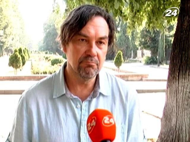 Андрухович: Двуязычие грозит территориальным расколом Андрухович: Двуязычие грозит территориальным расколом