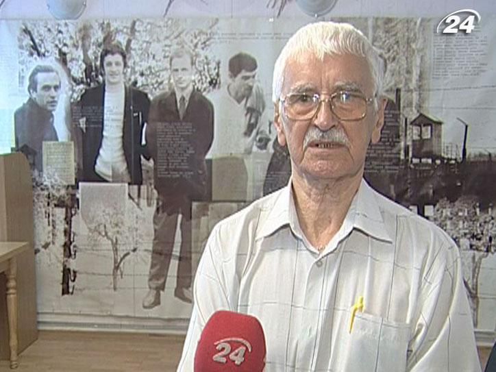 Евгений Сверстюк: Защищать язык нужно грудью, а не флажками Евгений Сверстюк: Защищать язык нужно грудью, а не флажками