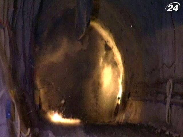 Підземна залізниця Швейцарії дозволить потягам розвивати швидкість до 250 км/год Підземна залізниця Швейцарії дозволить потягам розвивати швидкість до 250 км/год