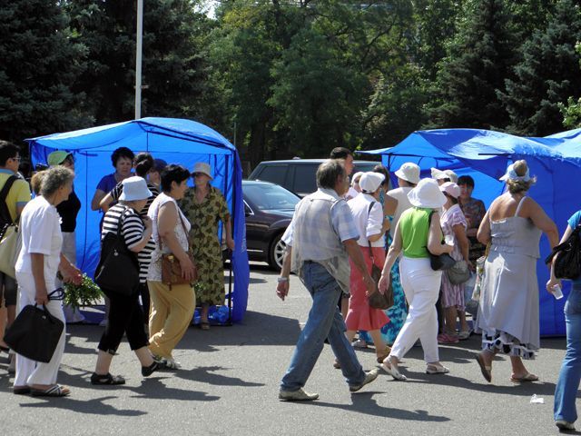 У Криму пройшли акції "за" і "проти" "мовного" закону