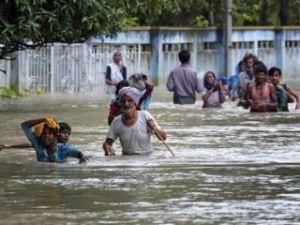 Повінь на сході Індії забрала життя більше 120 людей