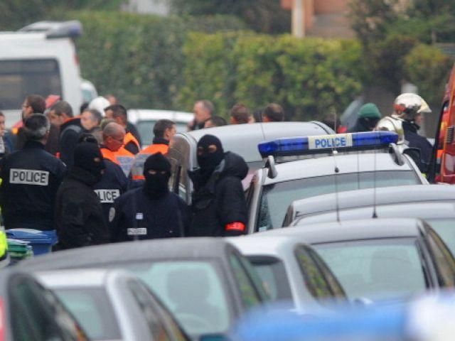 Жертвами стрельбы во Франции стали 10 человек