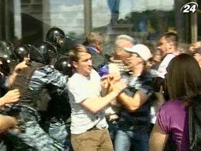 Прокуратура Києва відкрила ще одну справу за сутички біля Українського дому Прокуратура Києва відкрила ще одну справу за сутички біля Українського дому