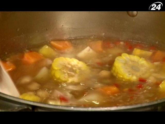 Кулинарный центр предлагает блюдо из корнеплодов Карибского региона Кулинарный центр предлагает блюдо из корнеплодов Карибского региона