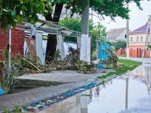 З 60% будинків в Геленджику, Новоросійську та Кримську відкачали воду