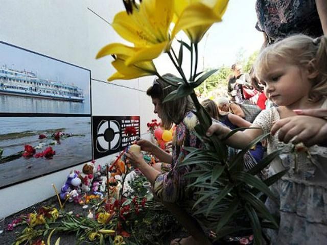 В России открыли памятник жертвам "Булгарии"