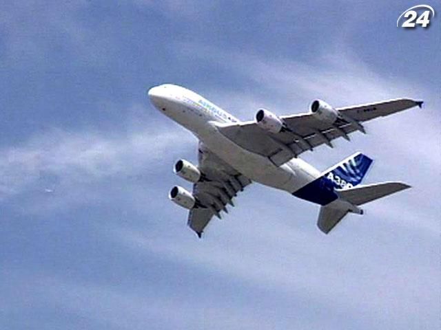 У Британії розпочав роботу один з найбільших в світі авіакосмічних салонів У Британії розпочав роботу один з найбільших в світі авіакосмічних салонів