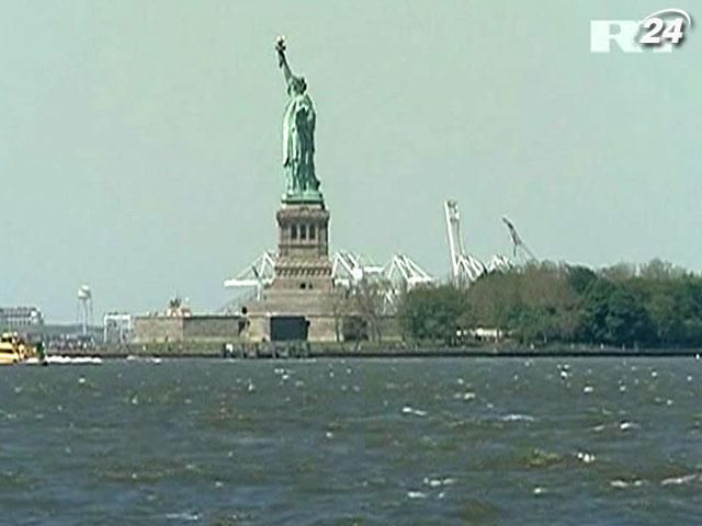 Fitch подтвердило суверенный рейтинг США на наивысшем уровне Fitch подтвердило суверенный рейтинг США на наивысшем уровне