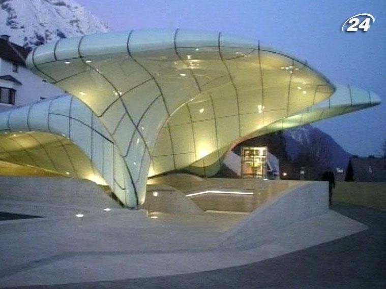 Музей "Maxxi" на окраинах Рима строили 11 лет Музей "Maxxi" на окраинах Рима строили 11 лет