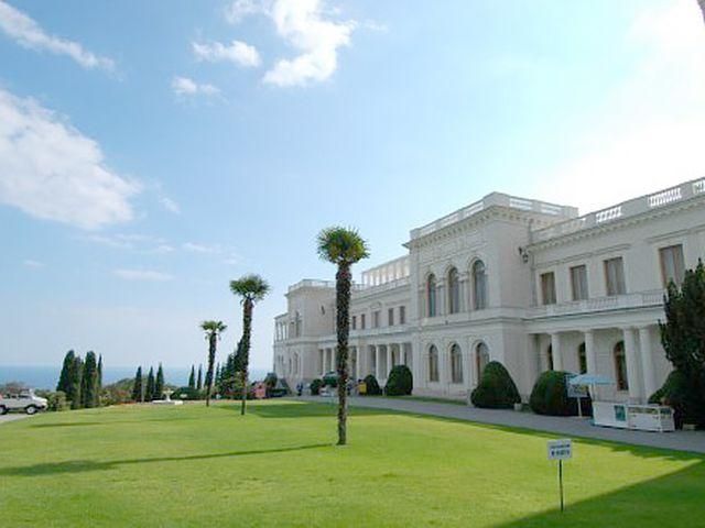 Путін спізнюється до Януковича Путін спізнюється до Януковича