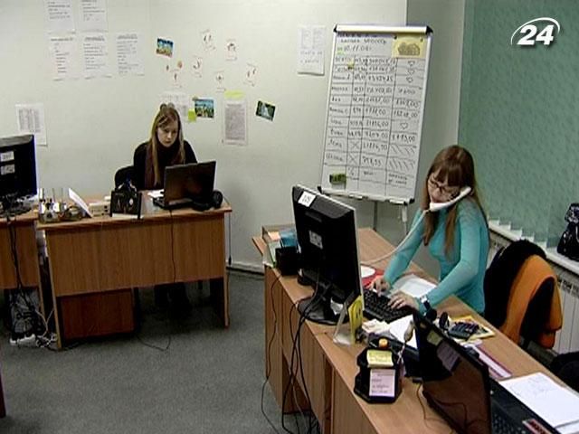 Санепідемслужба: За надмірну спеку в офісі фактично ніхто не відповідає Санепідемслужба: За надмірну спеку в офісі фактично ніхто не відповідає