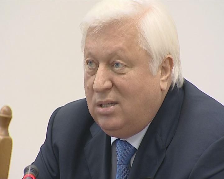 Генеральный прокурор Виктор Пшонка говорит, что СИЗО разгружают