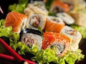 У Росії дітям не рекомендують їсти суші У Росії дітям не рекомендують їсти суші