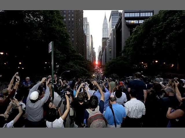 У Нью-Йорку відбувся Манхеттенхендж У Нью-Йорку відбувся Манхеттенхендж