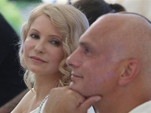 Чоловік Тимошенко платить американським лобістам, щоб витягнути її з в'язниці Чоловік Тимошенко платить американським лобістам, щоб витягнути її з в'язниці