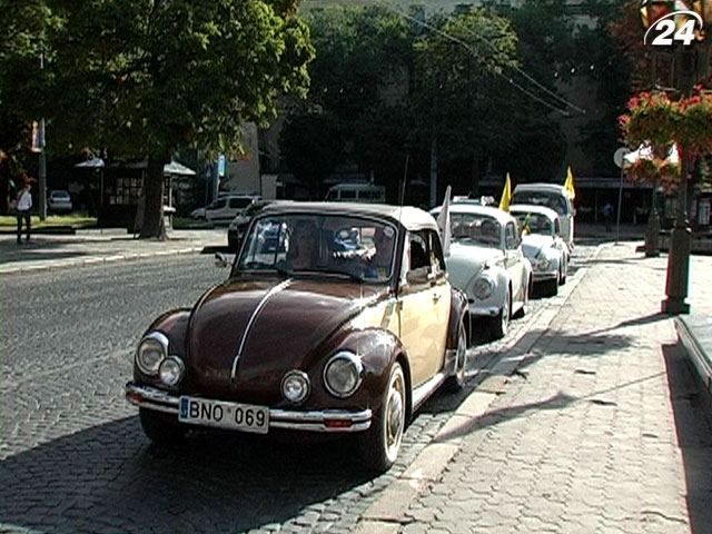 Львів став кінцевим пунктом у пробігу на ретроавтомобілях Львів став кінцевим пунктом у пробігу на ретроавтомобілях