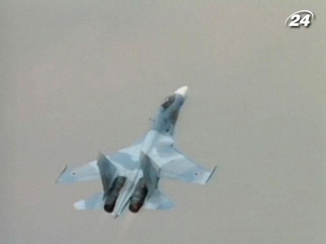 Военные самолеты советских и российских конструкторов Су-27, Су-34 и Су-25 Военные самолеты советских и российских конструкторов Су-27, Су-34 и Су-25