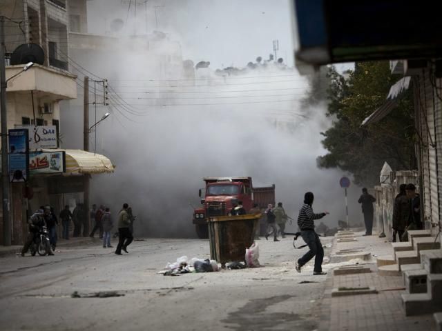 ВВС: Сирія спрямувала спостерігачів ООН розслідувати різанину в Тремсесі ВВС: Сирія спрямувала спостерігачів ООН розслідувати різанину в Тремсесі