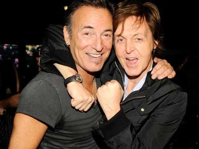 Маккартни и Спрингстина выгнали со сцены Маккартни и Спрингстина выгнали со сцены