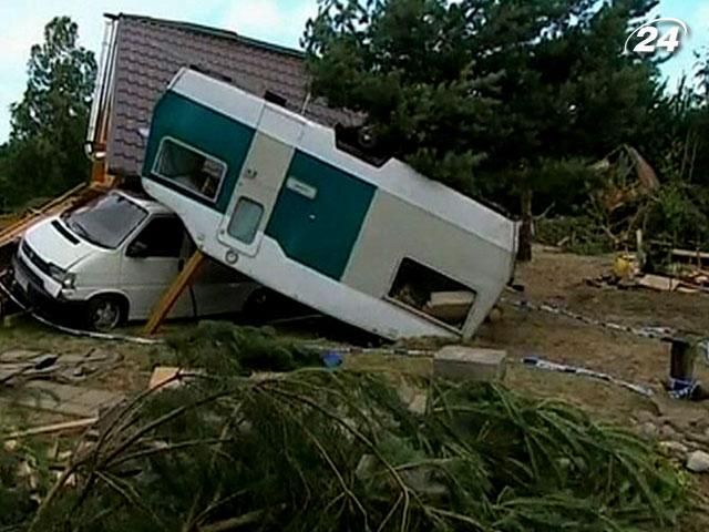 На Польшу обрушились торнадо