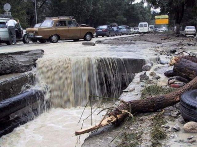 МНС Росії просить припинити збір гуманітарної допомоги для мешканців Кубані МНС Росії просить припинити збір гуманітарної допомоги для мешканців Кубані