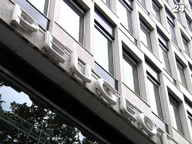 Олланд: Peugeot-Citroen должна пересмотреть план массовых увольнений Олланд: Peugeot-Citroen должна пересмотреть план массовых увольнений