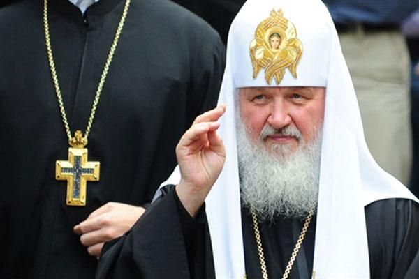 Патриарха Кирилла просят наложить анафему на украинского журналиста