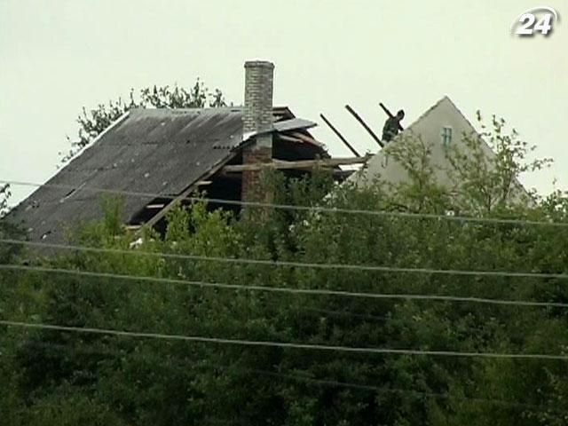 Непогода обесточила 409 населенных пунктов в 10 областях Украины Непогода обесточила 409 населенных пунктов в 10 областях Украины