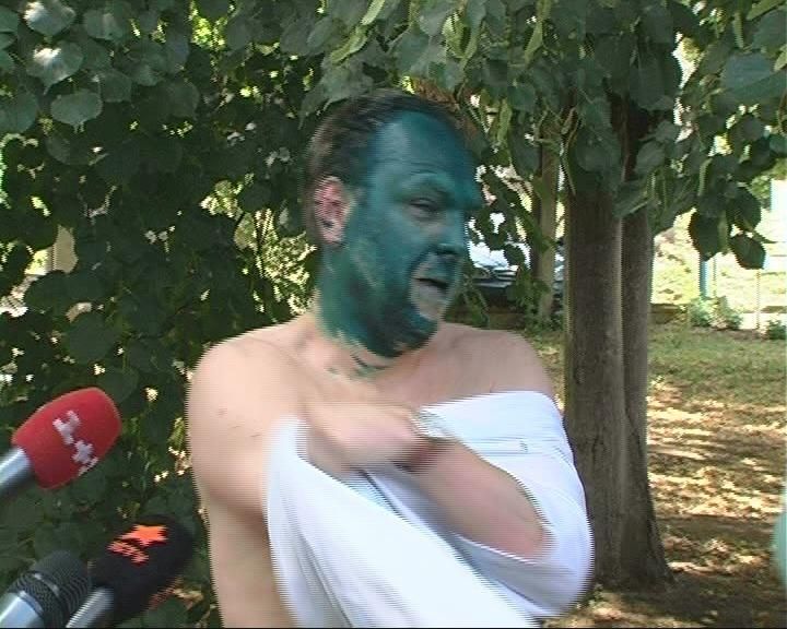 Власенко знає, хто облив його зеленкою Власенко знає, хто облив його зеленкою