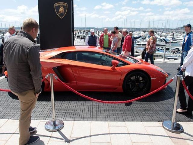 У Великобританії відбувся автомобільний фестиваль Super Weekend У Великобританії відбувся автомобільний фестиваль Super Weekend