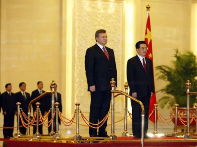 Януковича хочуть відвезти до Китаю