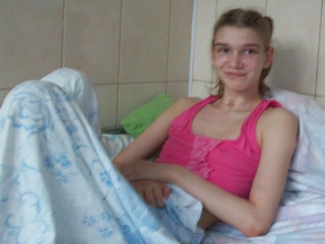 Жертву миколаївського садиста Олександру Попову виписали з лікарні Жертву миколаївського садиста Олександру Попову виписали з лікарні